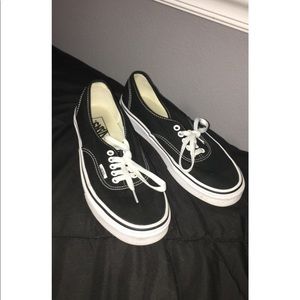 Women’s black Vans